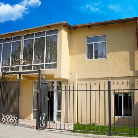 Hostel Esal Osh Εξωτερικό φωτογραφία